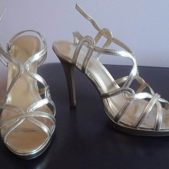 Sandals - Picture 1 of 1